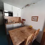2 Pièce Appartement *