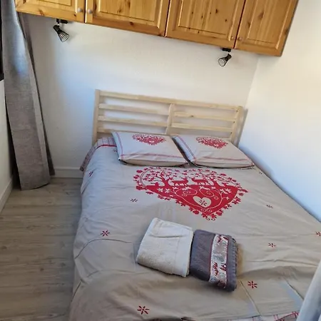 Apartment 2 Piece *